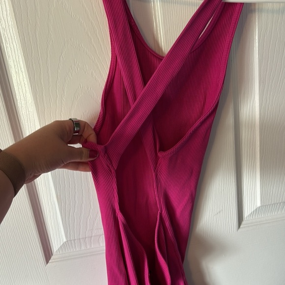 Skin-Tight Hot Pink Dress - Picture 3 of 6